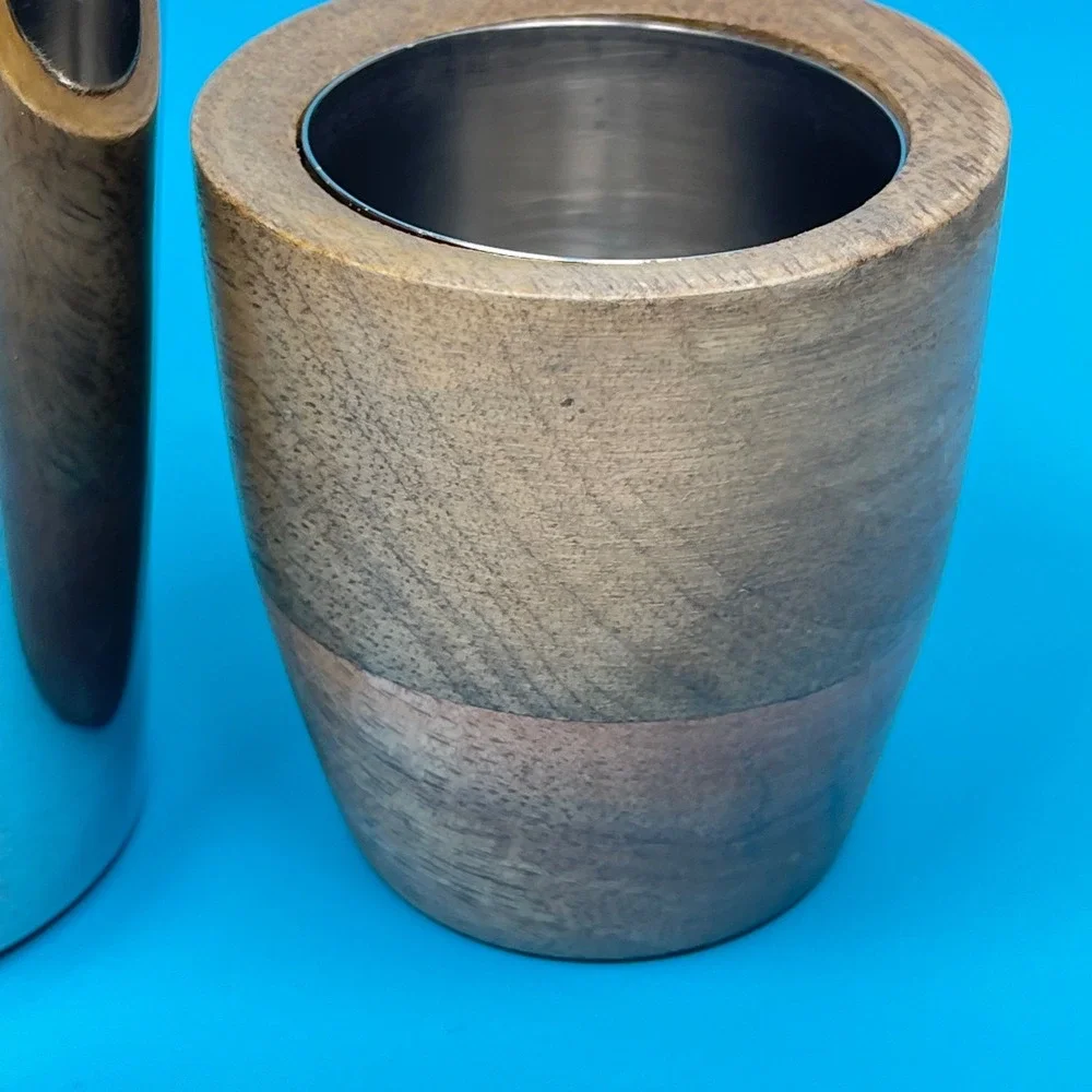 Tommy Bahama Cocktail Shaker Silver Brown Wood Stainless Steel Barware Coastal